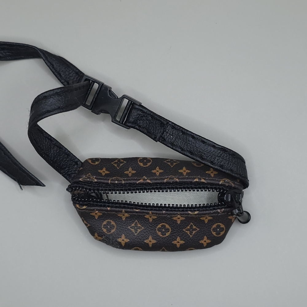 Labubu Accessories - Louis Vuitton Cross Body Bag - Picture 5 of 7